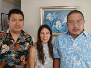 Image of the Ishiki Family. Cheryl Ishiki (center), and her twin sons, Kurt Ishiki (left) and Seth Ishiki (right).